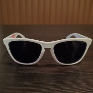 White Oakley Frogskins Supreme edition- Very rare